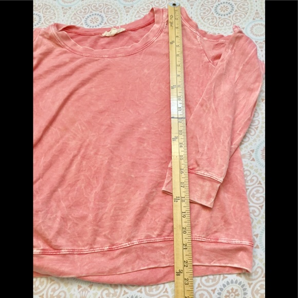 Painted Thread Cold Shoulder Peach Sweater Sz. S - Picture 4 of 7